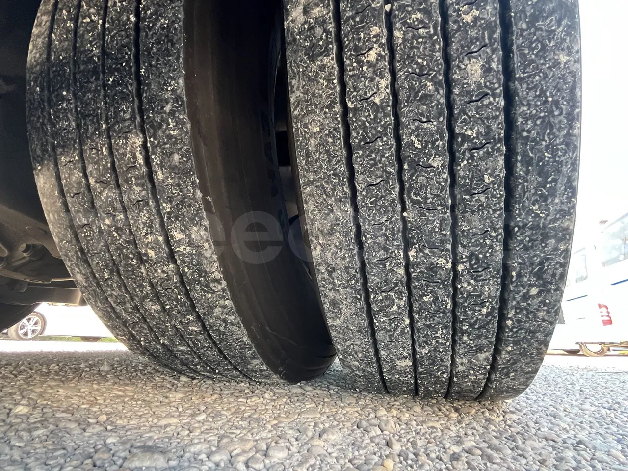Irizar i8 - Second Axle Left Side: Tyre Thickness