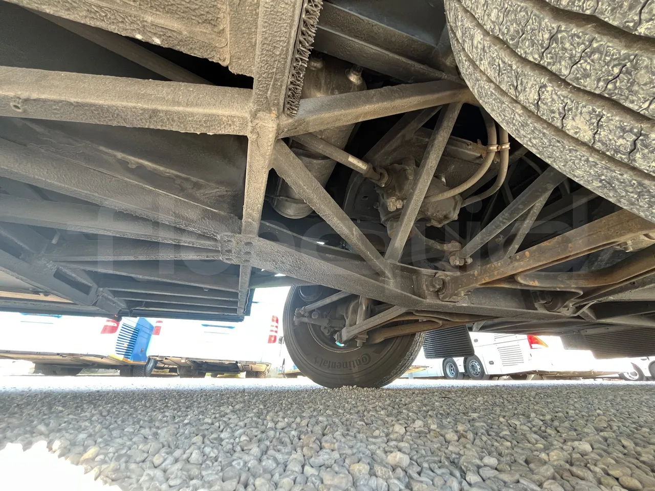 Irizar i8 - First Axle Left Side