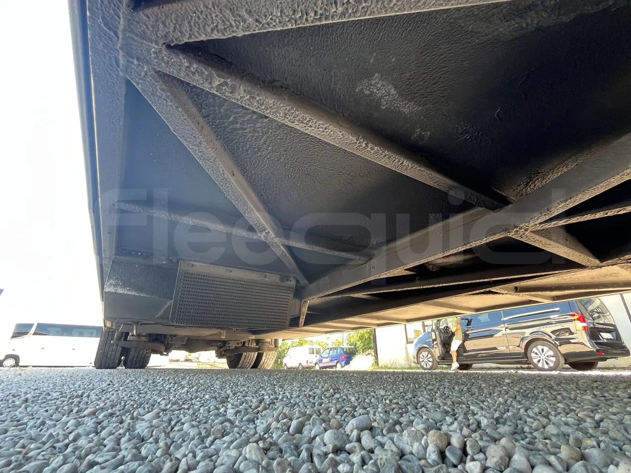 Irizar i8 - Central Undercarriage