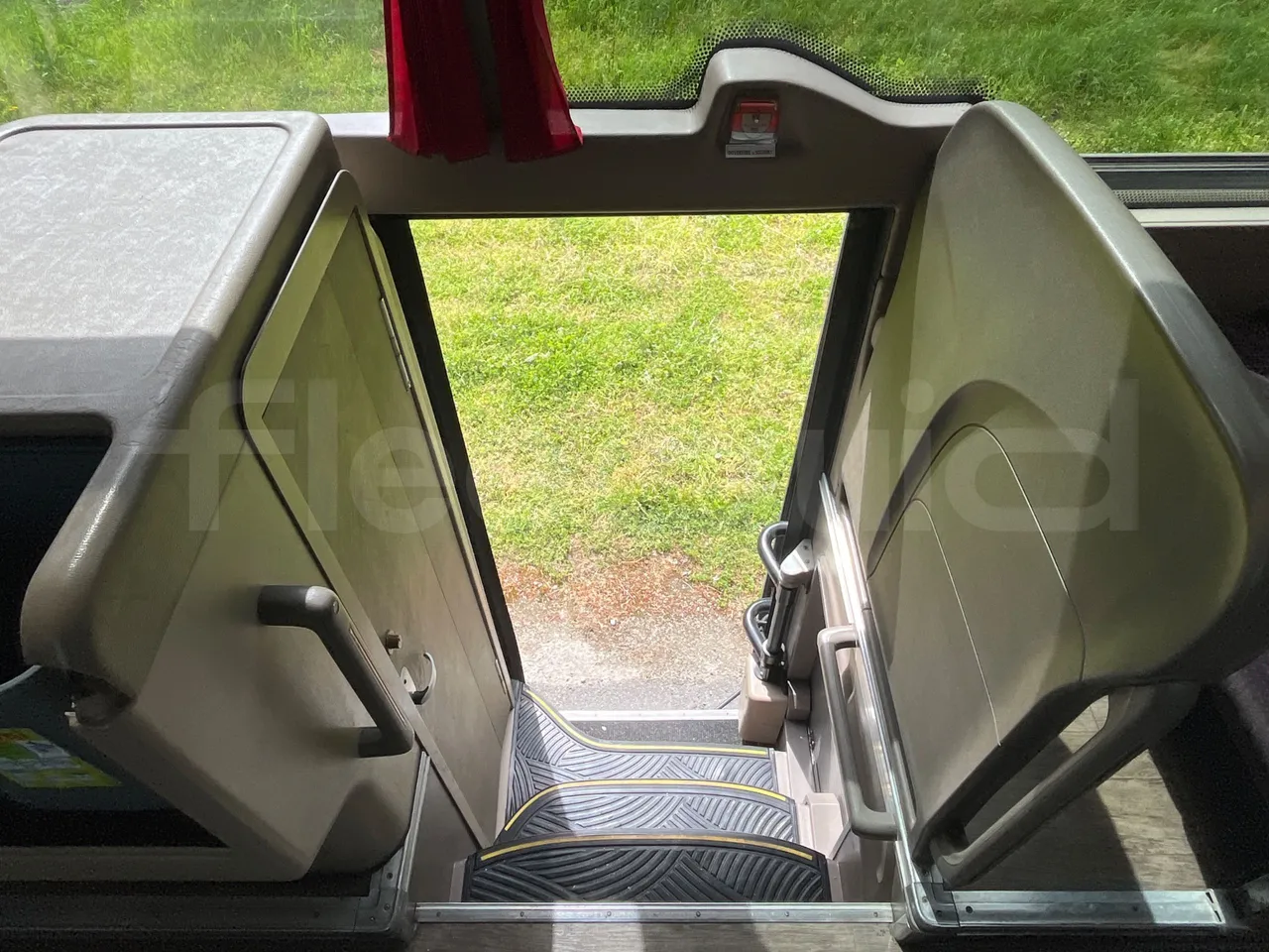 Iveco Magelys 5FR210 - Euro5 - 331kW - 12.800mt - jack and driver keys