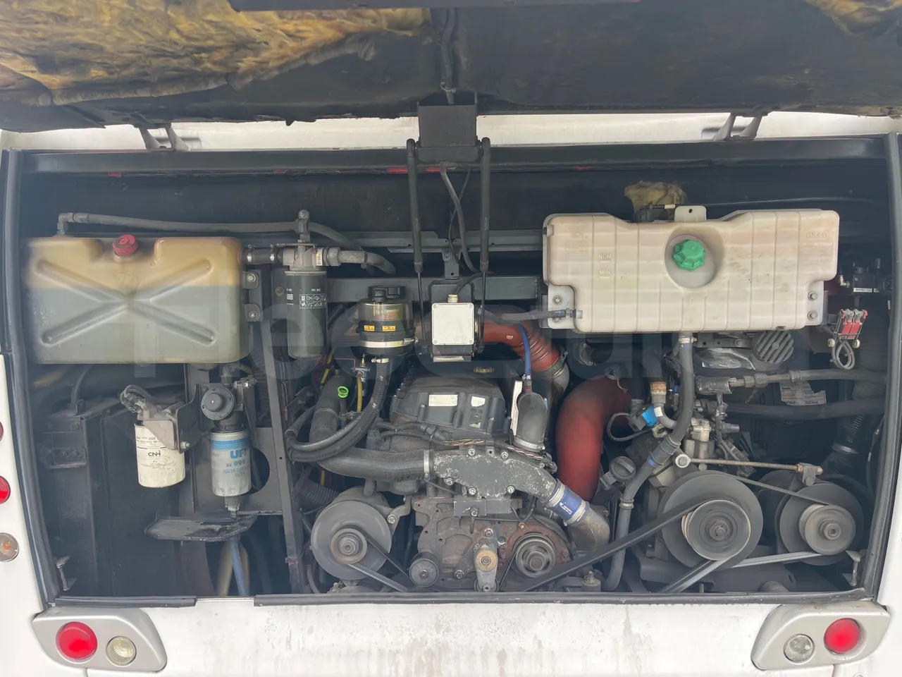 Iveco Magelys 5FR210 - Euro5 - 331kW - 12.800mt - rear hatch open