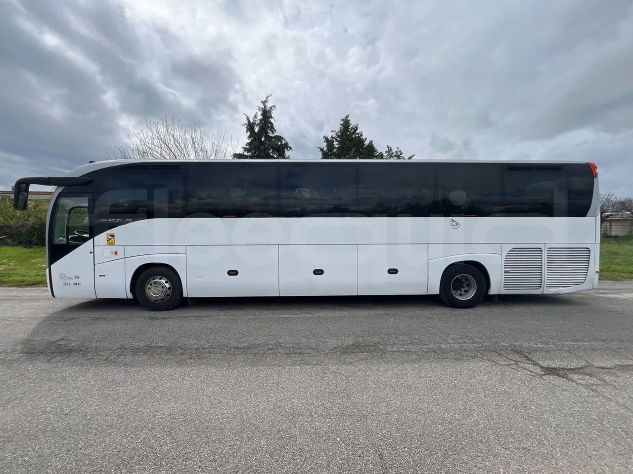 Iveco Magelys 5FR210 - Euro5 - 331kW - 12.800mt - left side photo