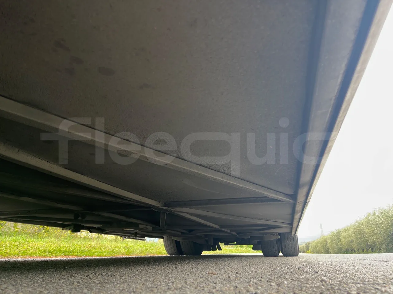 Iveco Magelys 5FR210 - Euro5 - 331kW - 12.800mt - central undercarriage photo
