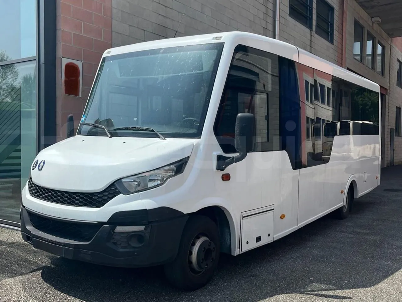 Indcar Mobi 70C17 - Euro6 - 125kW - 8.552mt - Base cover photo