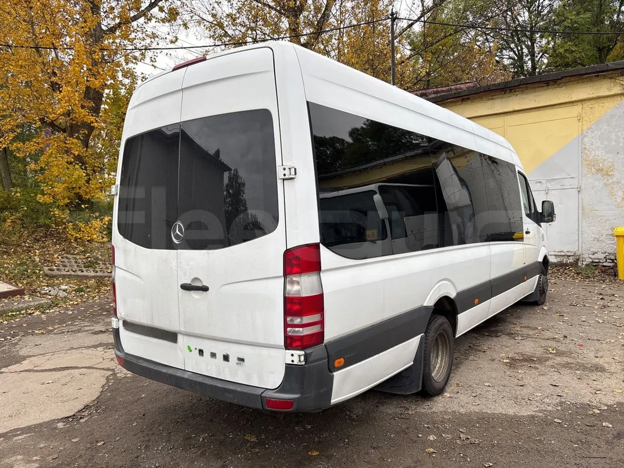 Mercedes-Benz Sprinter 516CDI - EUR5 - 120kW - 7.345m - 3/4 right rear doors closed