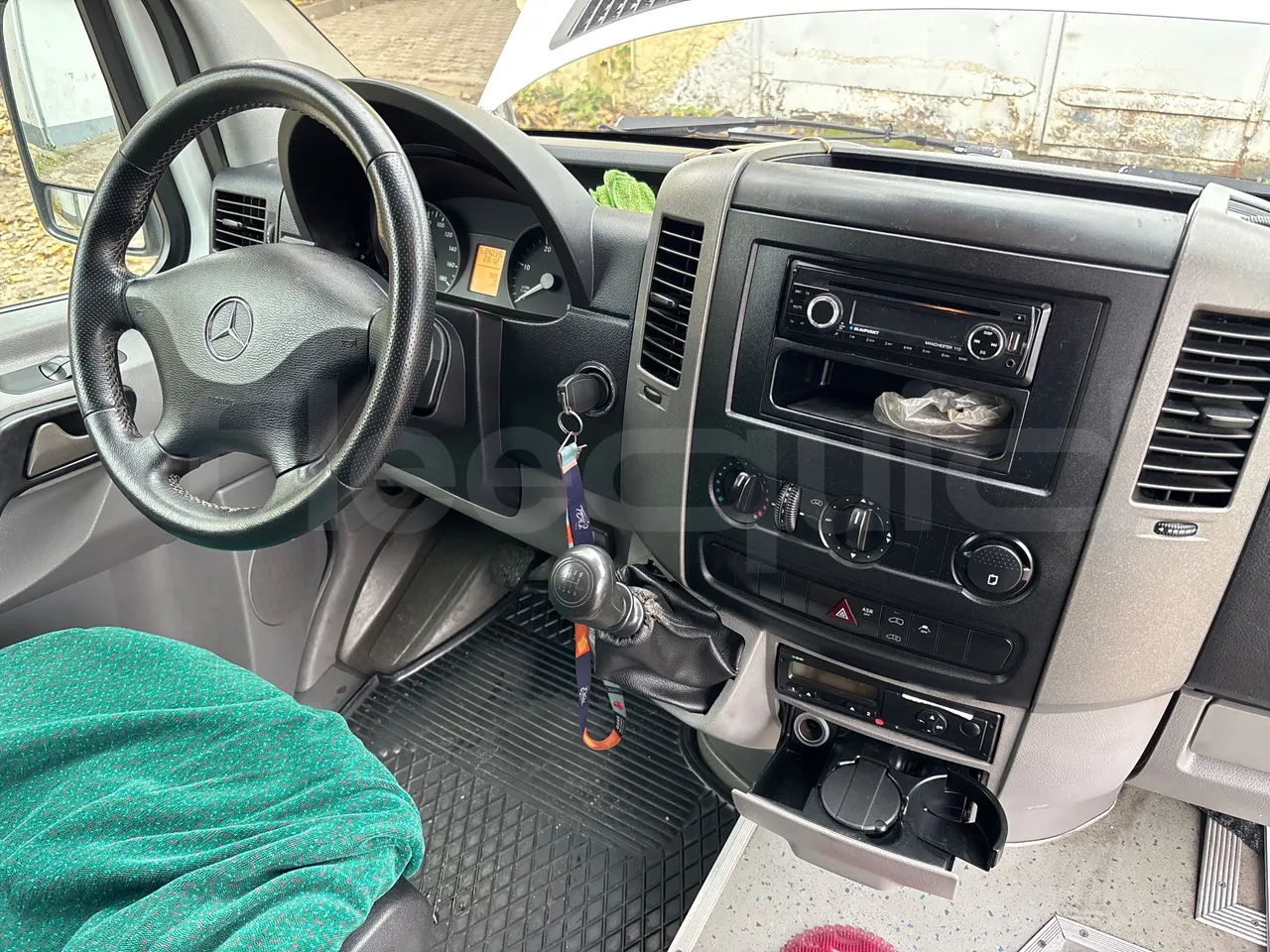 Mercedes-Benz Sprinter 516CDI - EUR5 - 120kW - 7.345m - buttons panels on