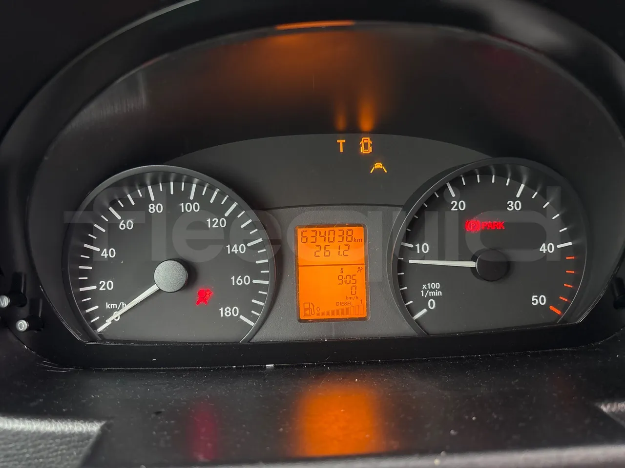 Mercedes-Benz Sprinter 516CDI - EUR5 - 120kW - 7.345m - dashboard lights on