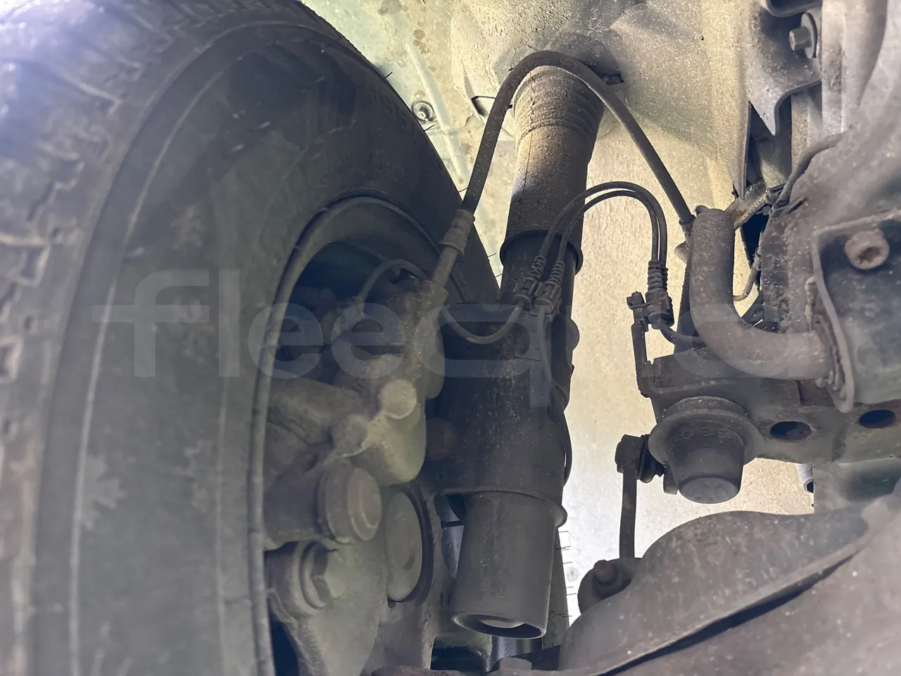 Mercedes-Benz Sprinter 516CDI - EUR5 - 120kW - 7.345m - front shock absorbers left