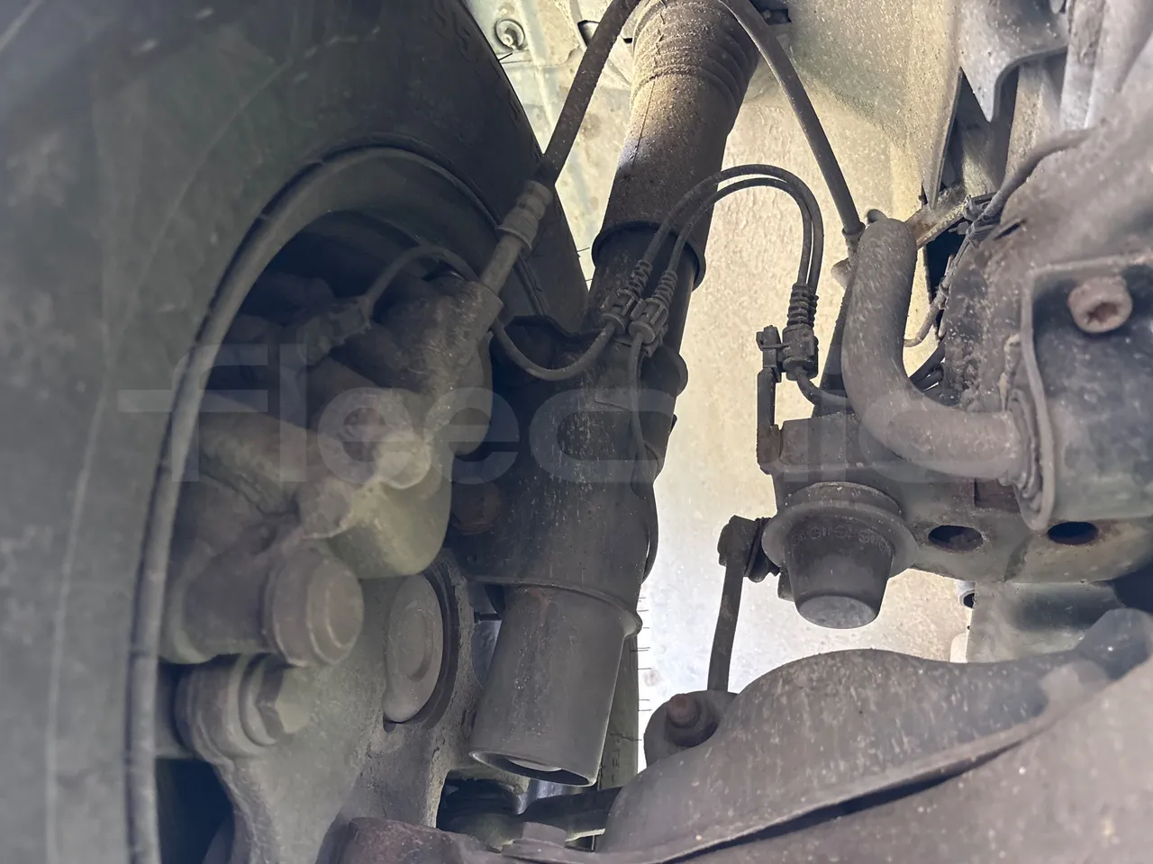 Mercedes-Benz Sprinter 516CDI - EUR5 - 120kW - 7.345m - front shock absorbers right