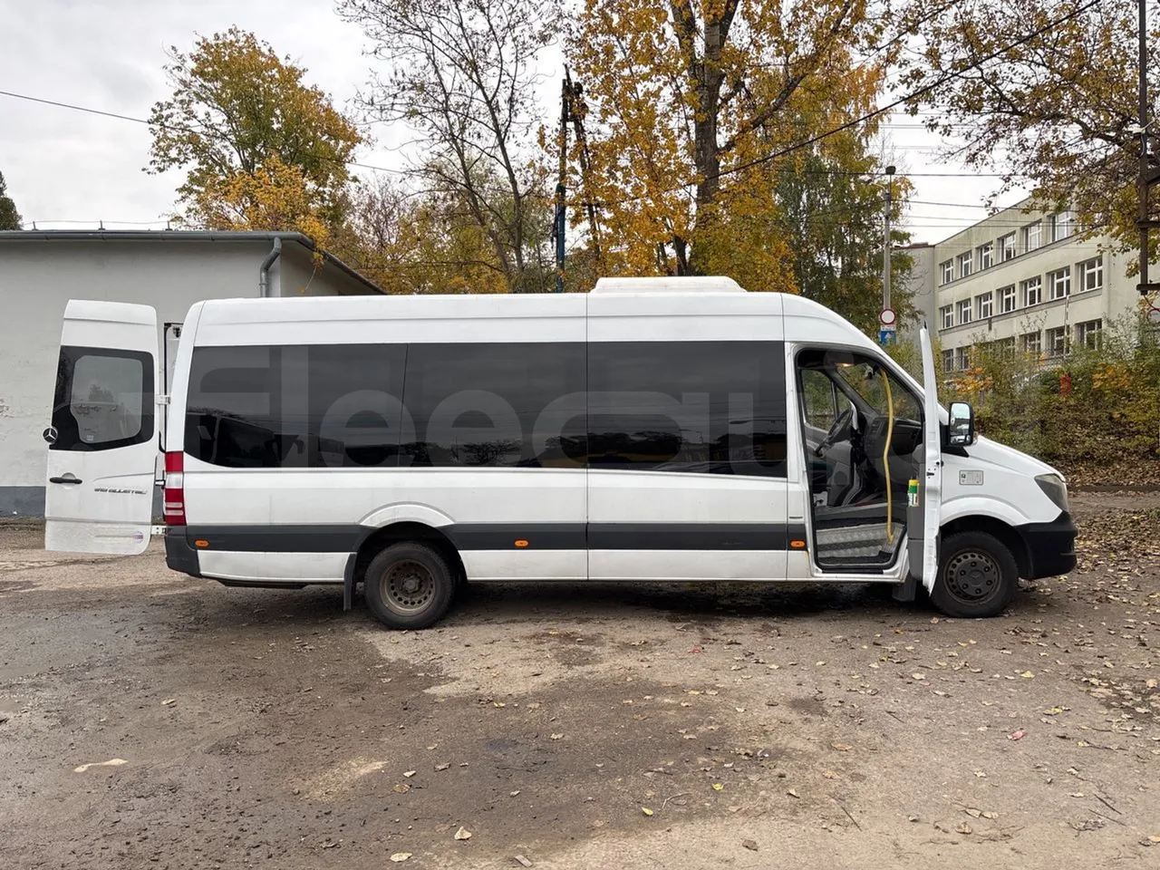 Mercedes-Benz Sprinter 516CDI - EUR5 - 120kW - 7.345m - right side doors open