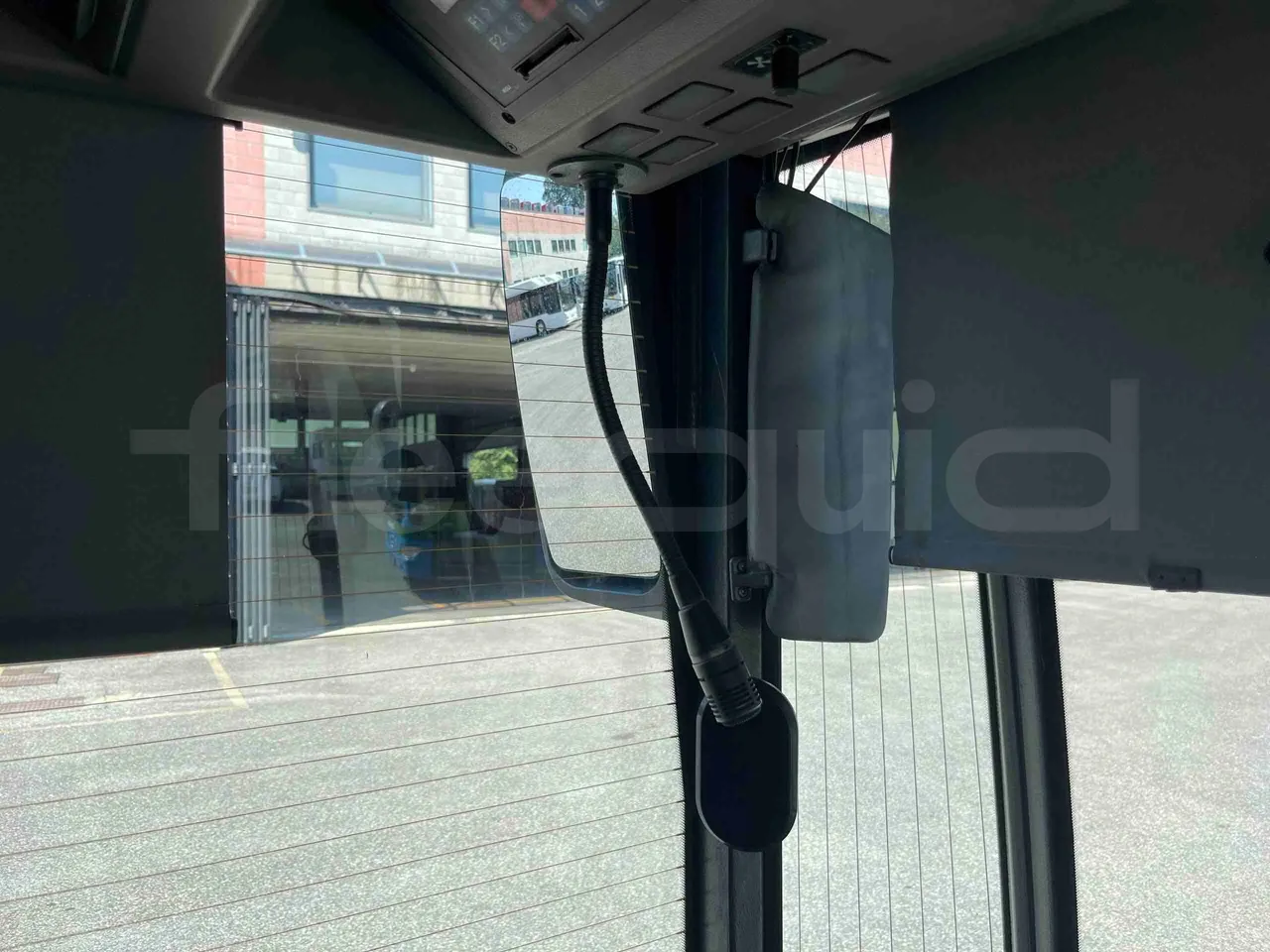 Mercedes-Benz Citaro G - driver microphone accessories photo