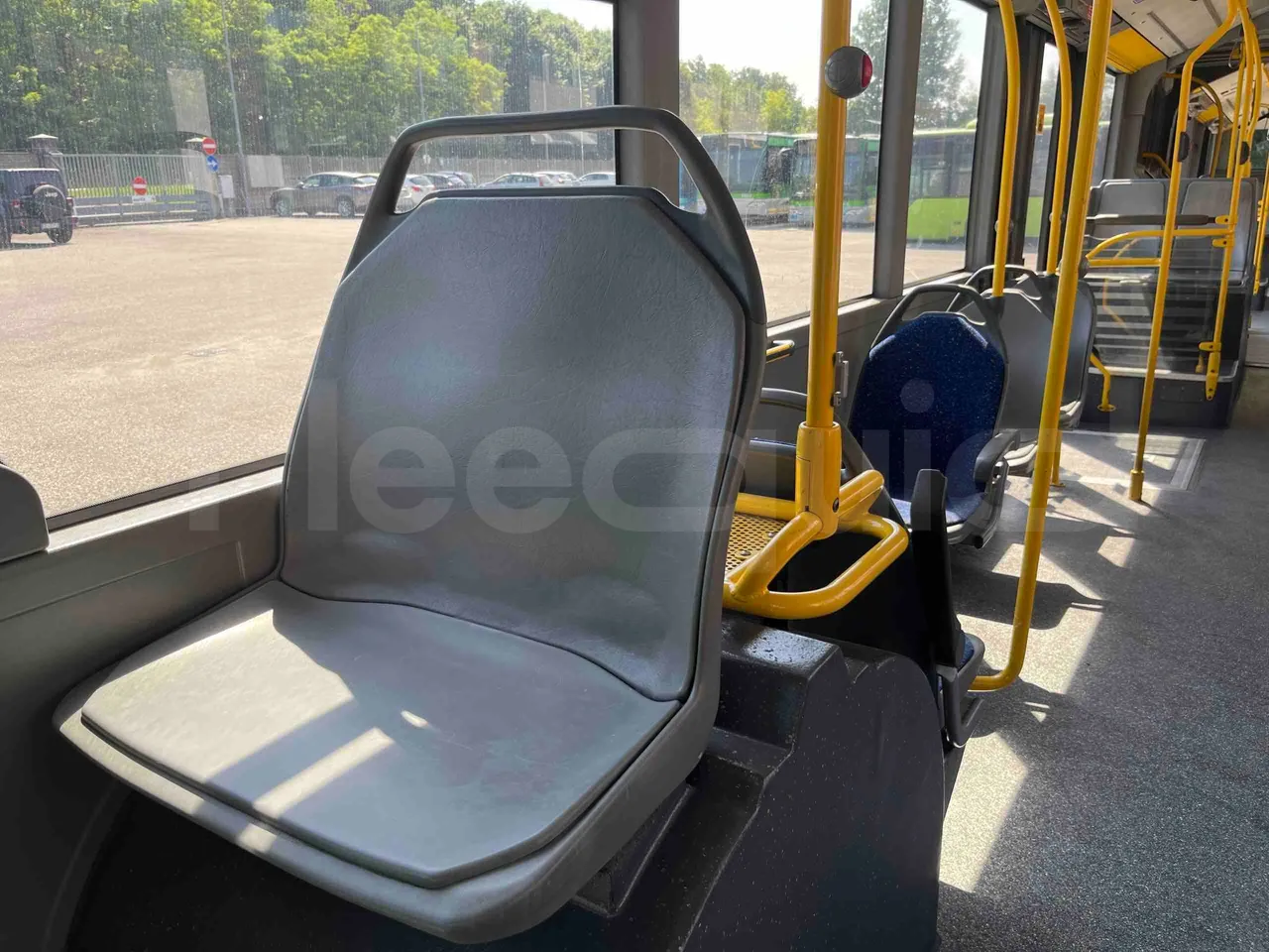 Mercedes-Benz Citaro G - hostes microphone accessories photo