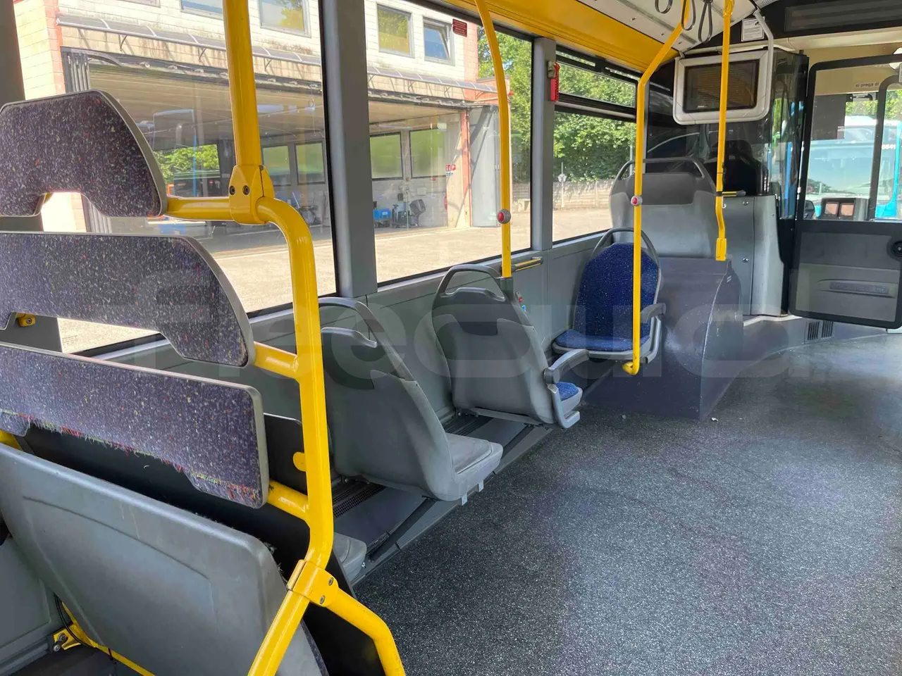 Mercedes-Benz Citaro G - mesh detail photo