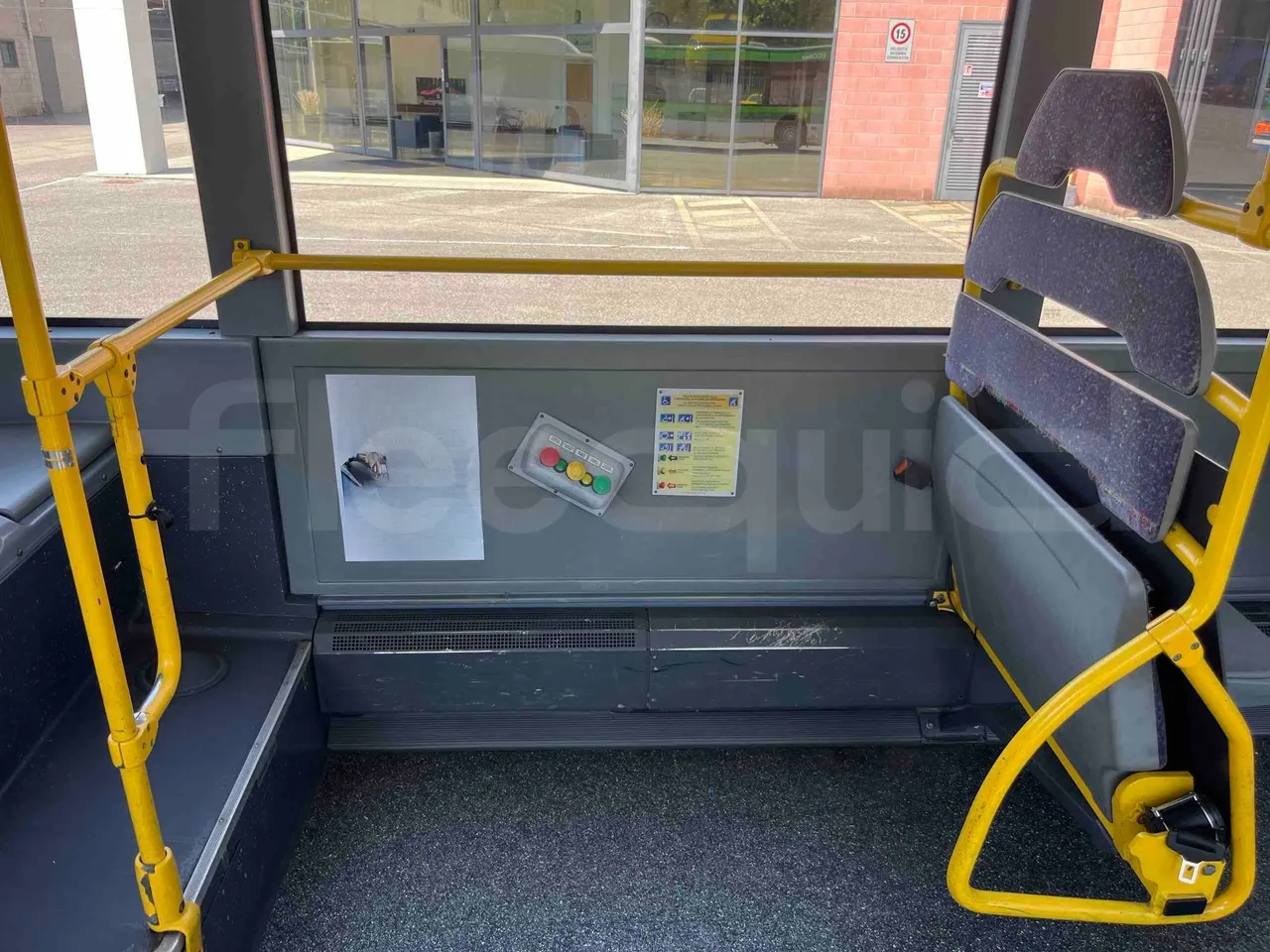 Mercedes-Benz Citaro G - disabled area photo