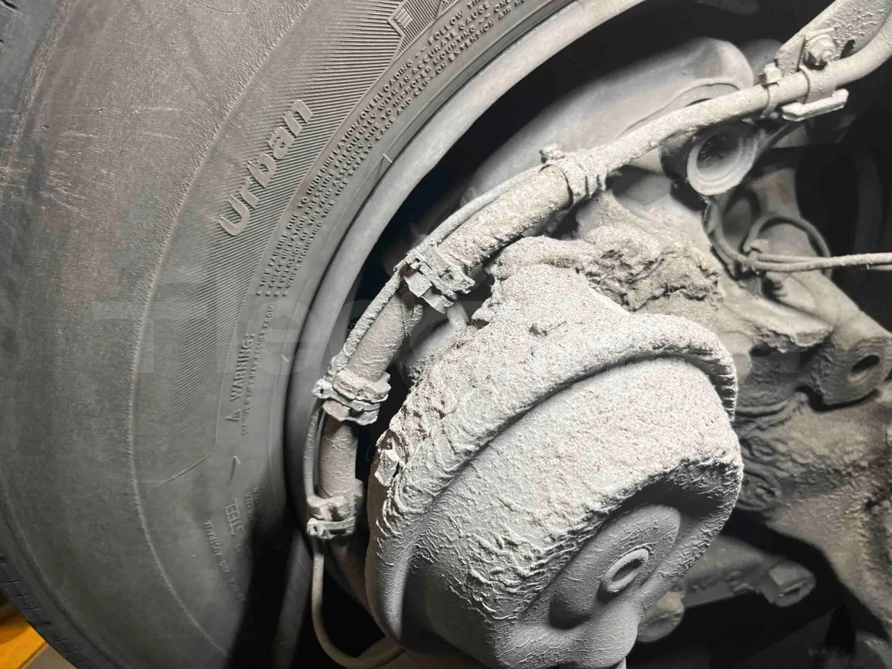 Mercedes-Benz Citaro G - front brake calipers right