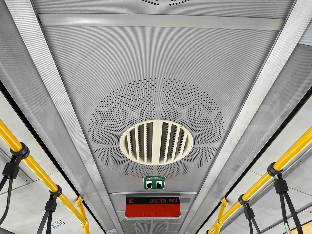 Mercedes-Benz Citaro G - roof hatch 2