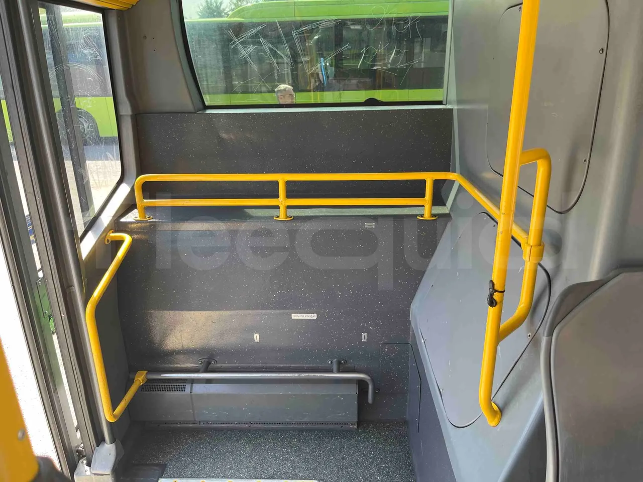 Mercedes-Benz Citaro G - power outlets detail