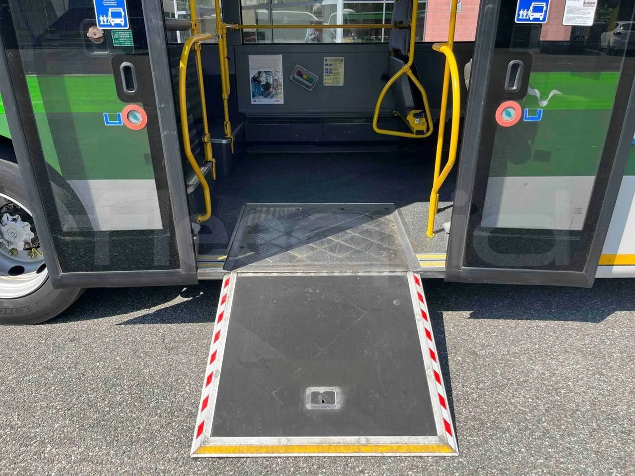 Mercedes-Benz Citaro G - platform open photo