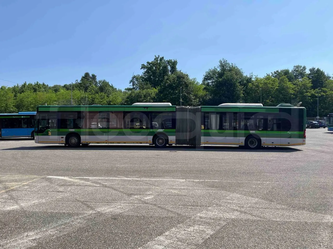 Mercedes-Benz Citaro G - left side photo
