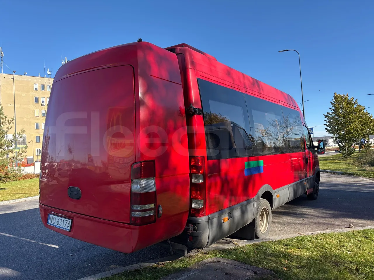 Iveco Daily 50C15V-EUR4 - 107kW - 7.012m - 3/4 right rear doors closed
