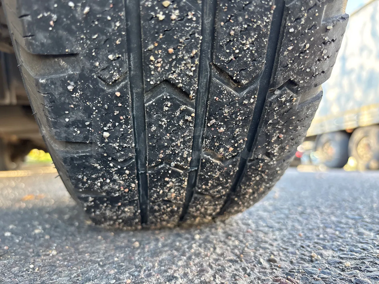 Iveco Daily 50C15V-EUR4 - 107kW - 7.012m - tread condition front tires left