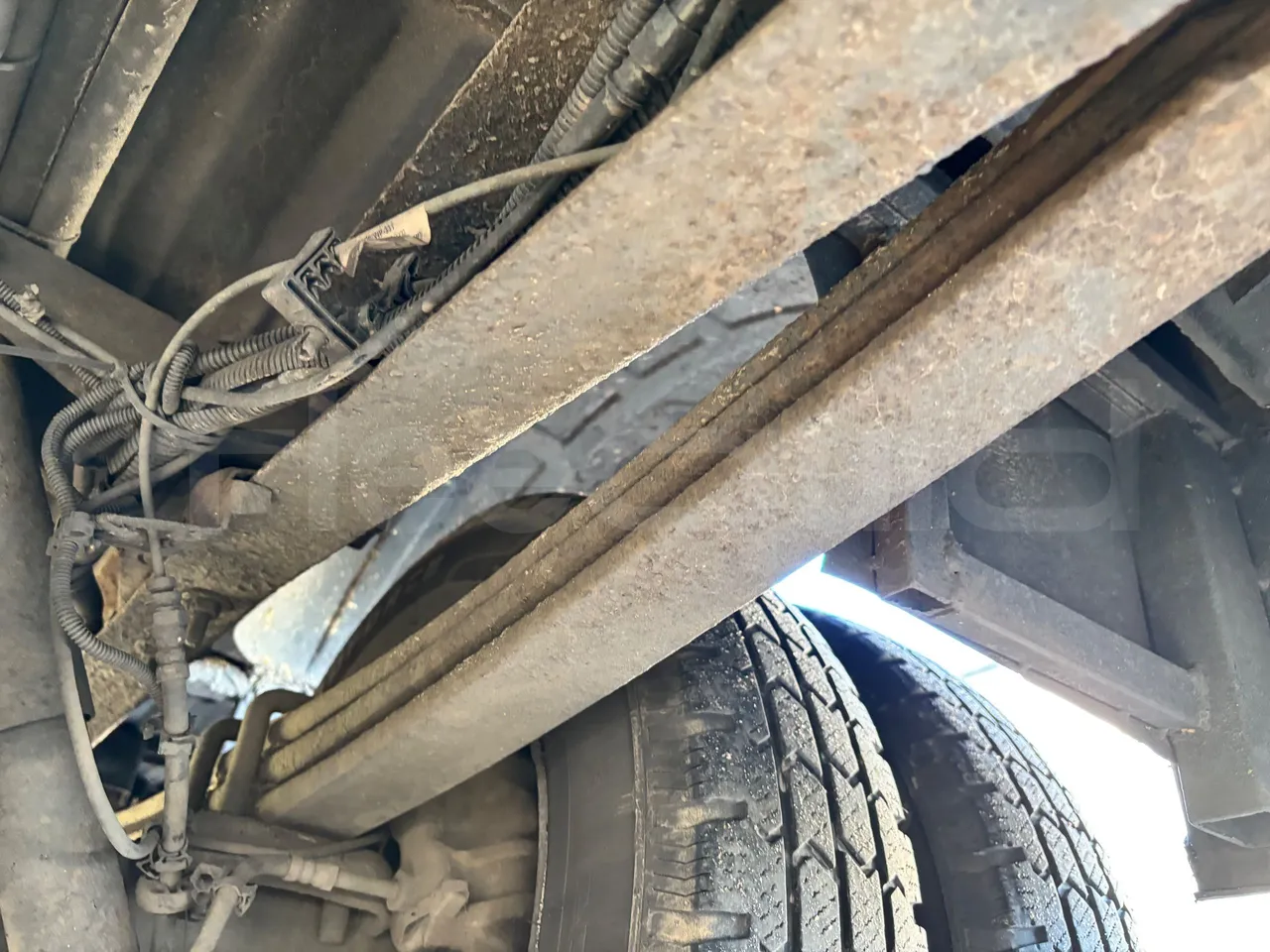 Iveco Daily 50C15V-EUR4 - 107kW - 7.012m - axel 3 leaf spring left