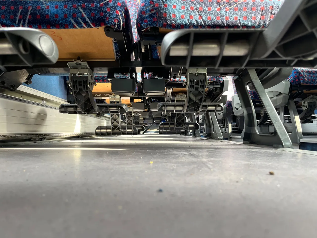 Setra S315 GT/ Euro 3 - 260 Kw - 12 Mt - jack and driver keys