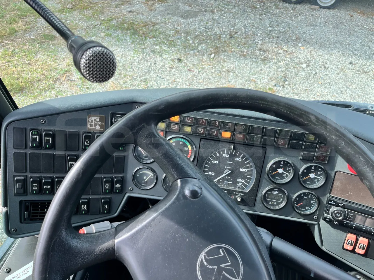 Setra S315 GT/ Euro 3 - 260 Kw - 12 Mt - hostes microphone accessories photo