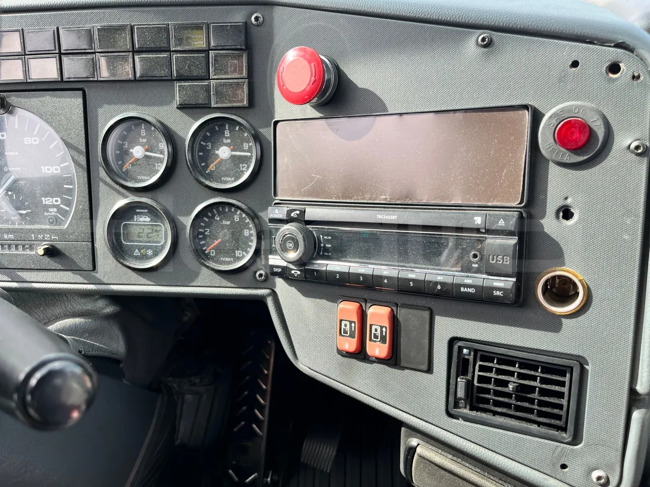 Setra S315 GT/ Euro 3 - 260 Kw - 12 Mt - onboard devices 1