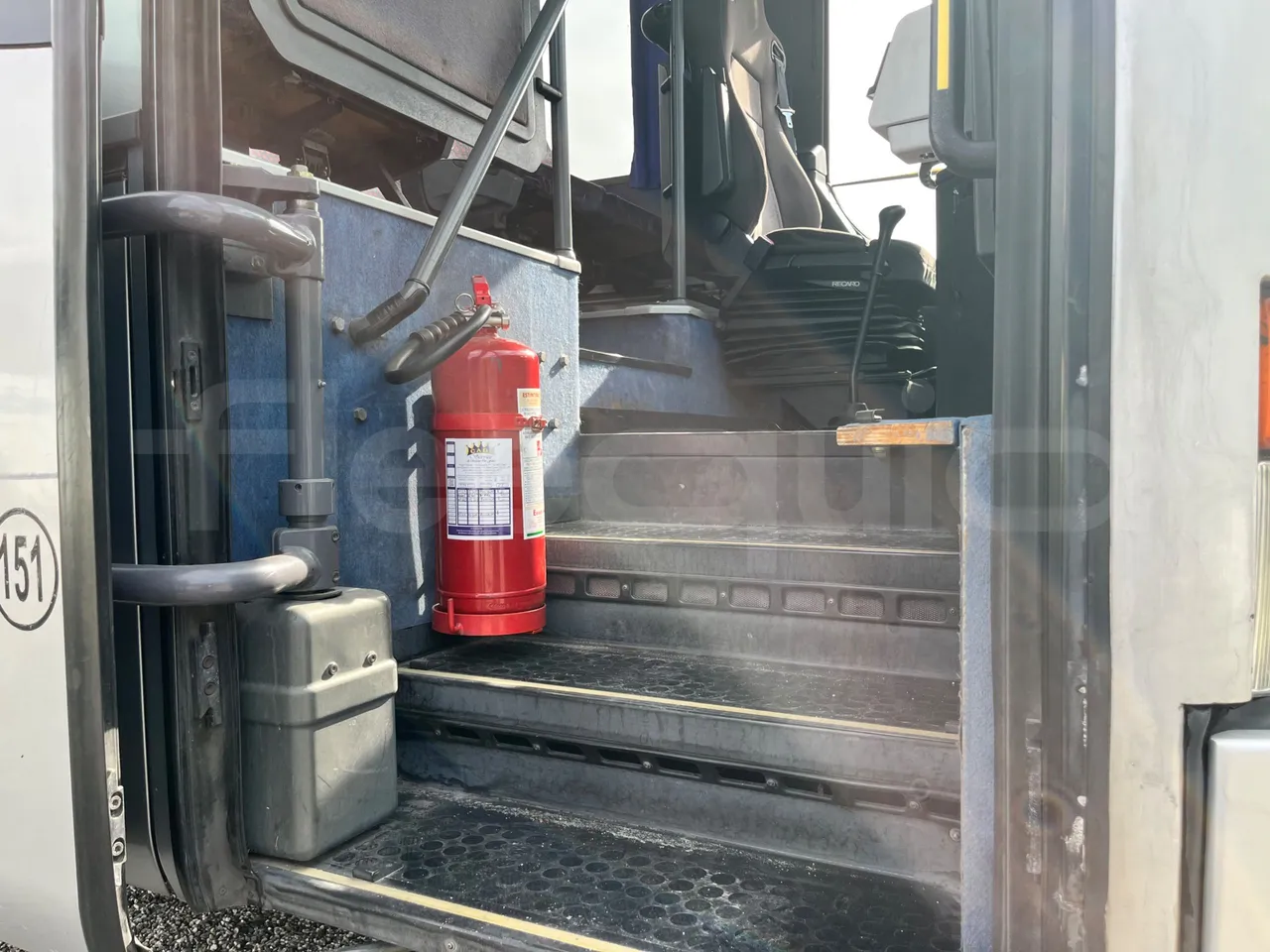 Setra S315 GT/ Euro 3 - 260 Kw - 12 Mt - door mechanism photo