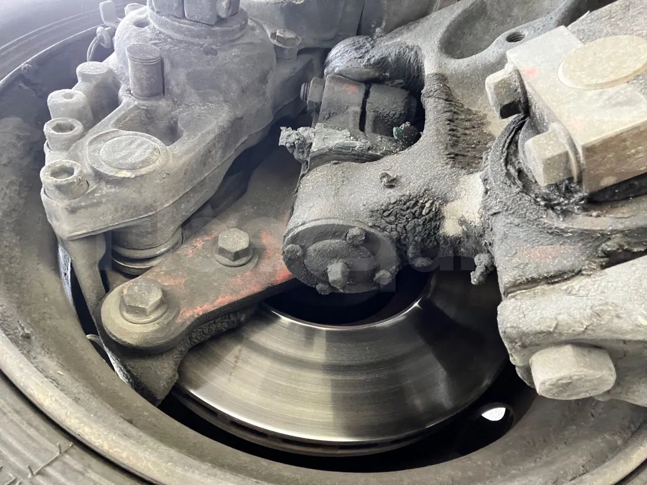 Setra S315 GT/ Euro 3 - 260 Kw - 12 Mt - front discs right