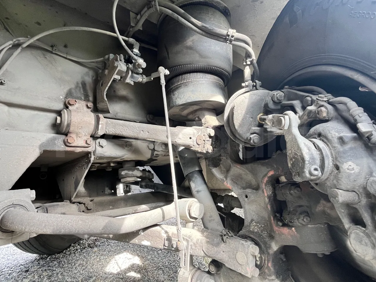 Setra S315 GT/ Euro 3 - 260 Kw - 12 Mt - front shock absorbers left