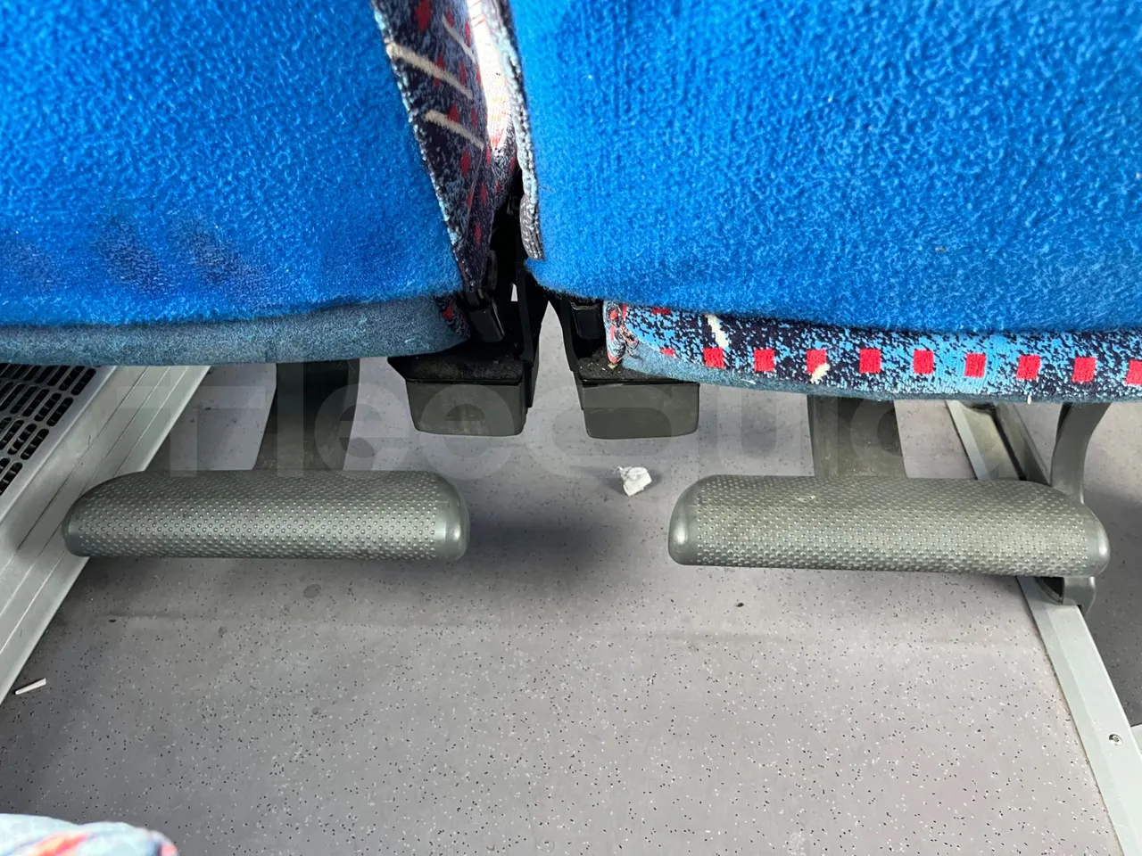 Setra S315 GT/ Euro 3 - 260 Kw - 12 Mt - power outlets detail