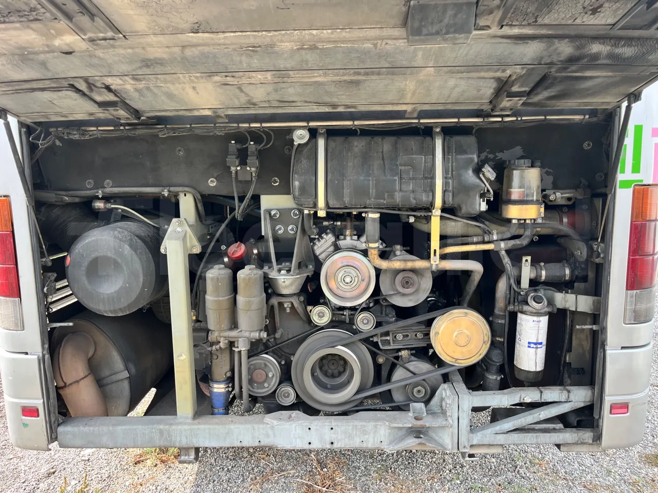 Setra S315 GT/ Euro 3 - 260 Kw - 12 Mt - rear hatch open