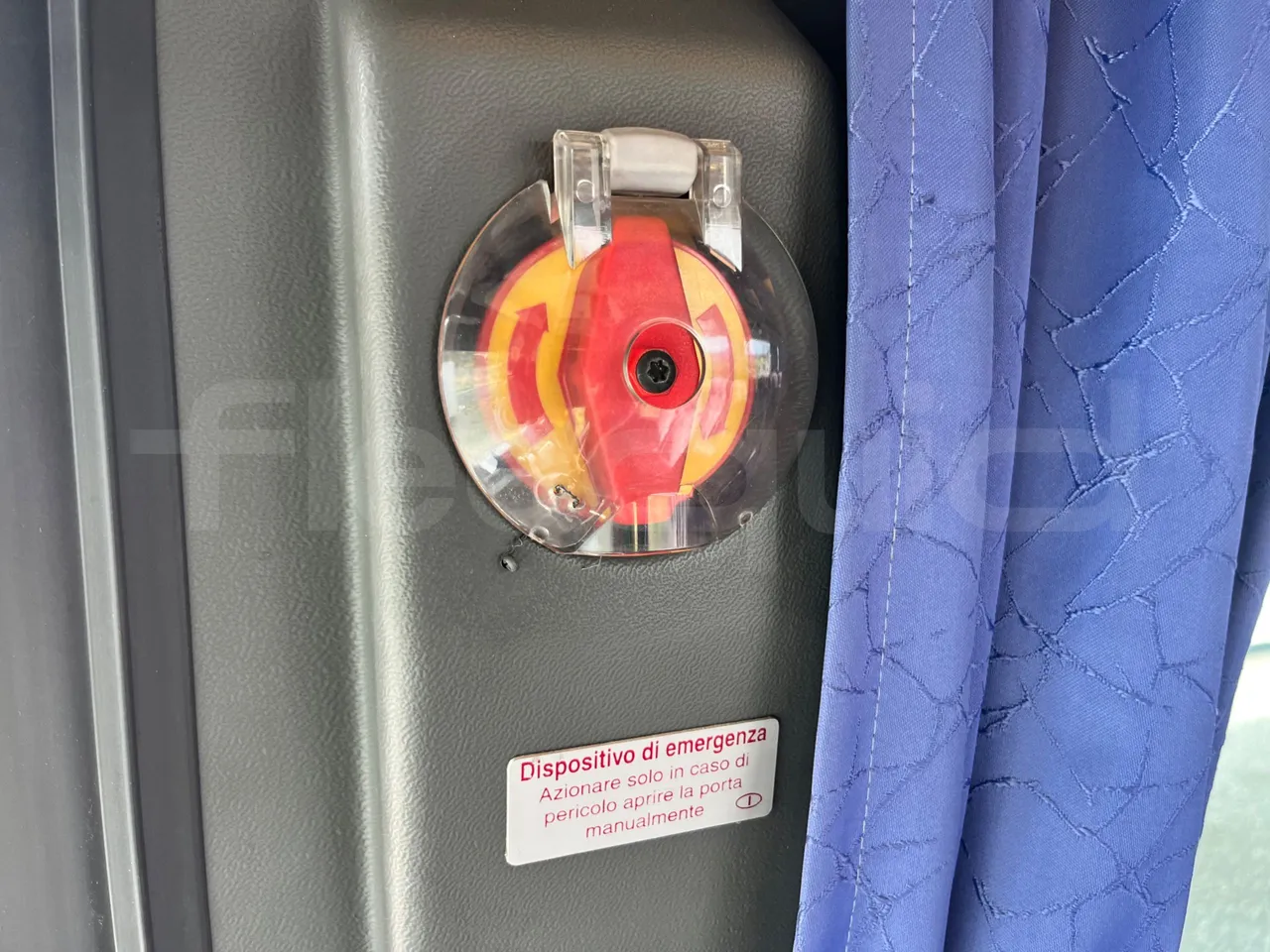 Setra S315 GT/ Euro 3 - 260 Kw - 12 Mt - hostess seat photo