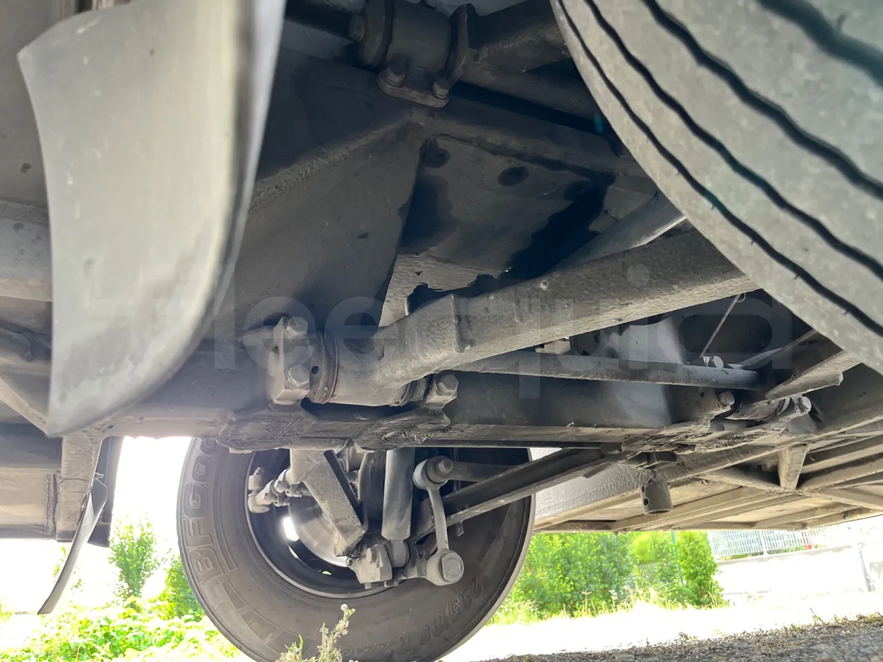 Setra S315 GT/ Euro 3 - 260 Kw - 12 Mt - front axle right side