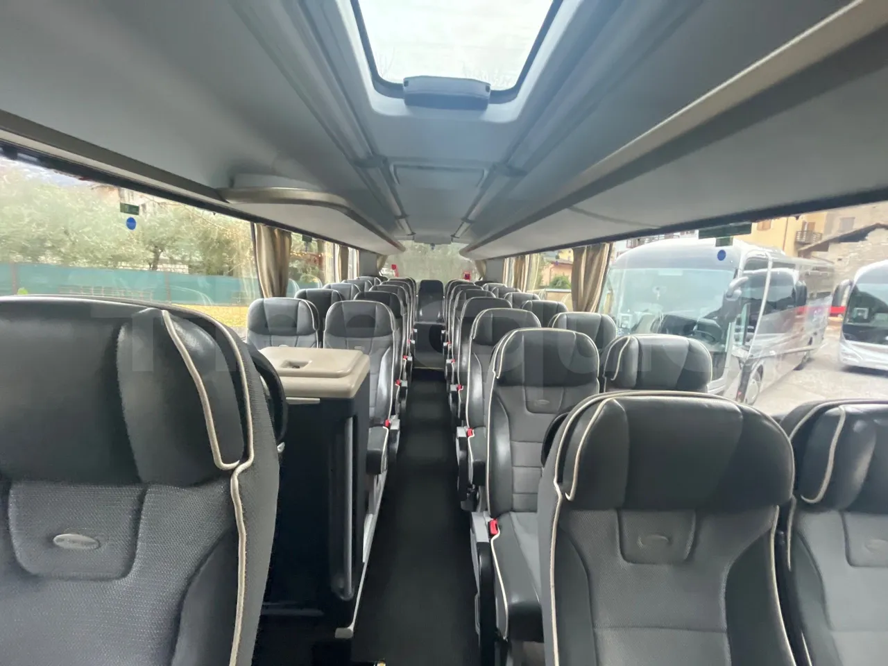 Neoplan Cityliner CITYLINER - Euro6 - 338kW - 12.240mt - reverse view middle aisle