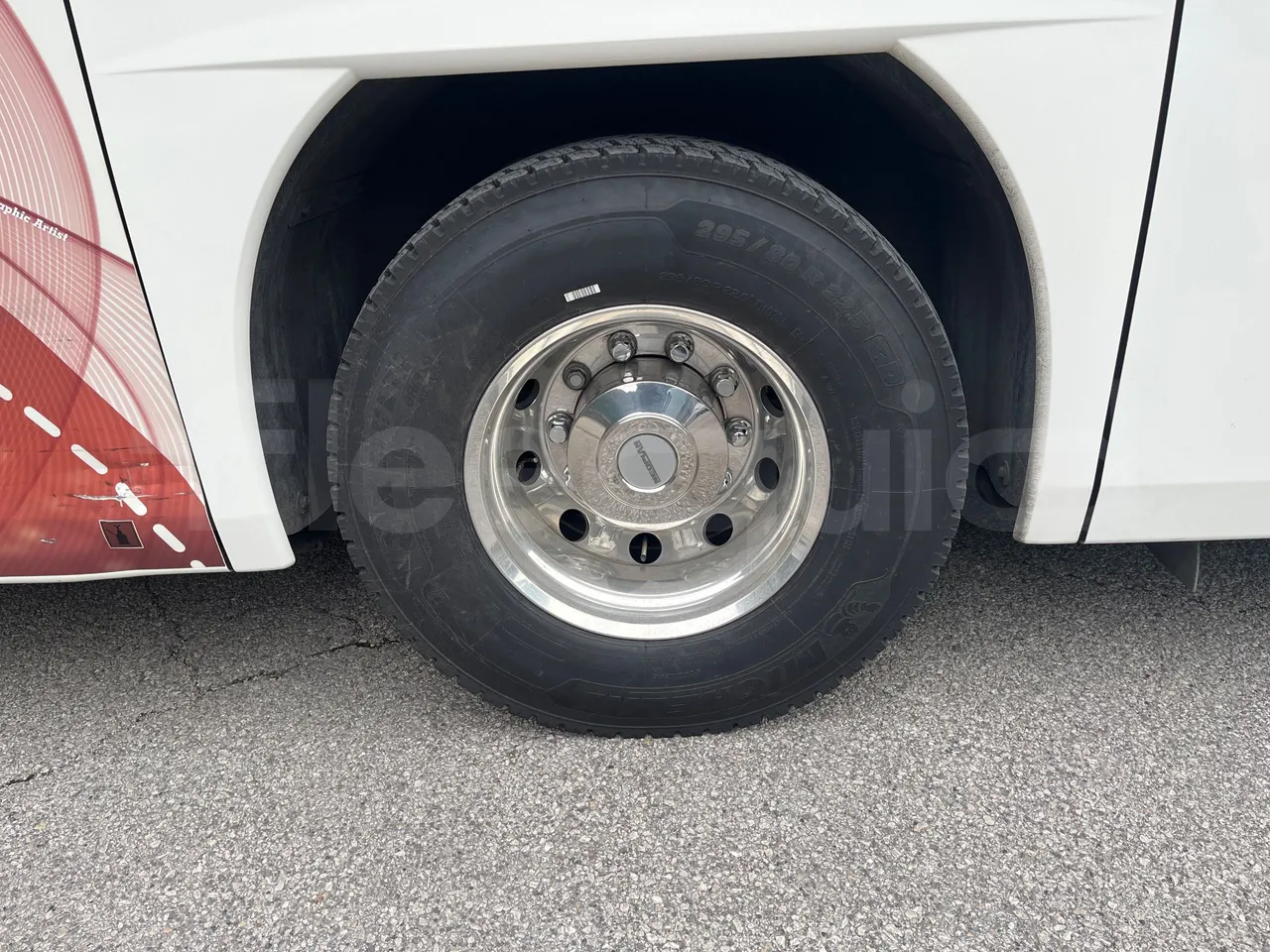 Neoplan Cityliner CITYLINER - Euro6 - 338kW - 12.240mt - tread condition second axle tires left
