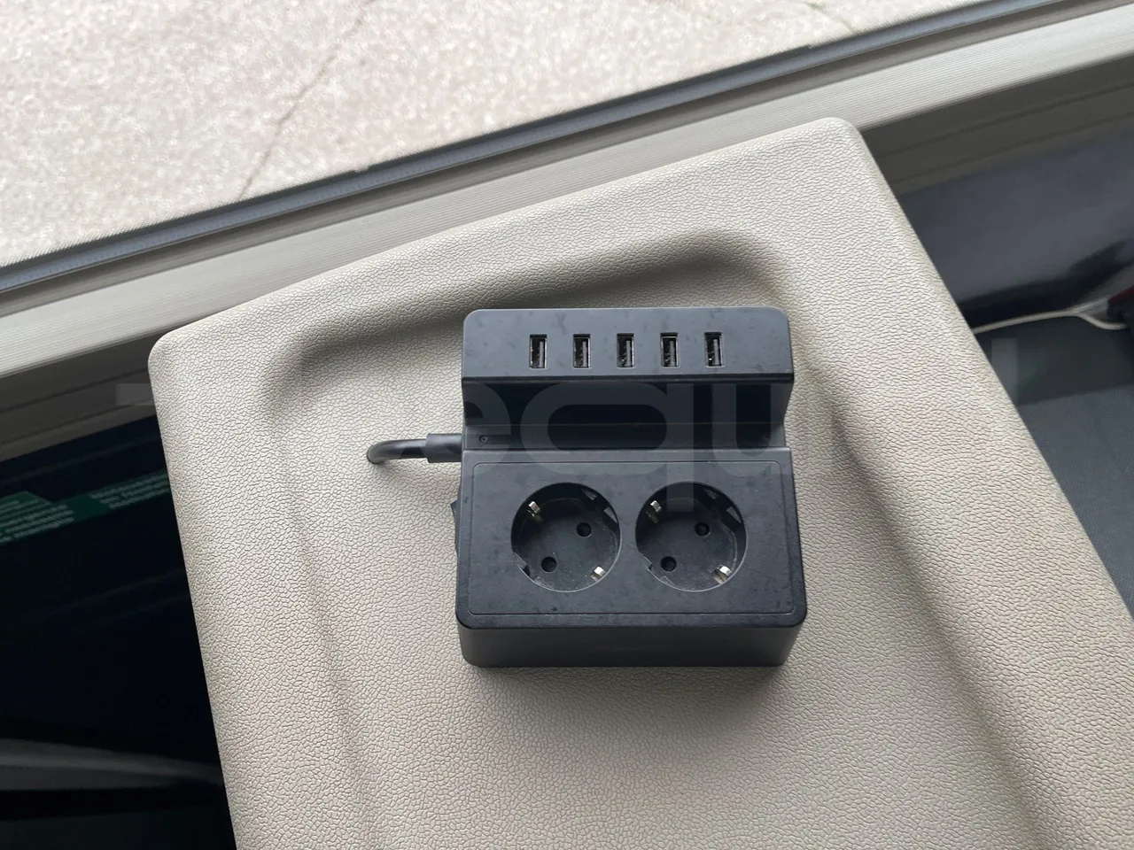 Neoplan Cityliner CITYLINER - Euro6 - 338kW - 12.240mt - power outlets detail