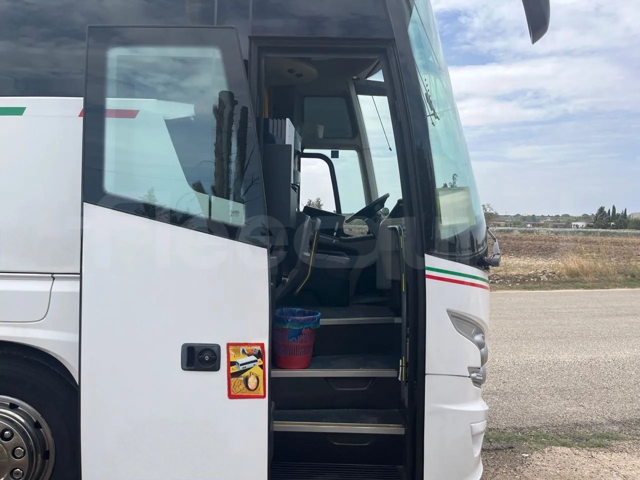 Vdl Futura - front door 1 open