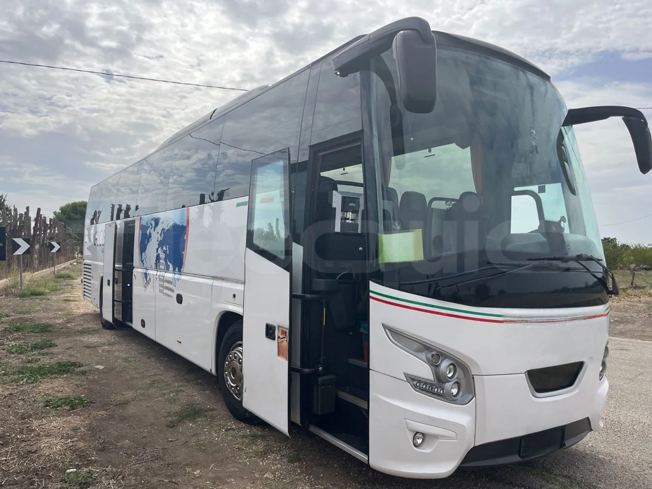 Vdl Futura - 3/4 right front doors open