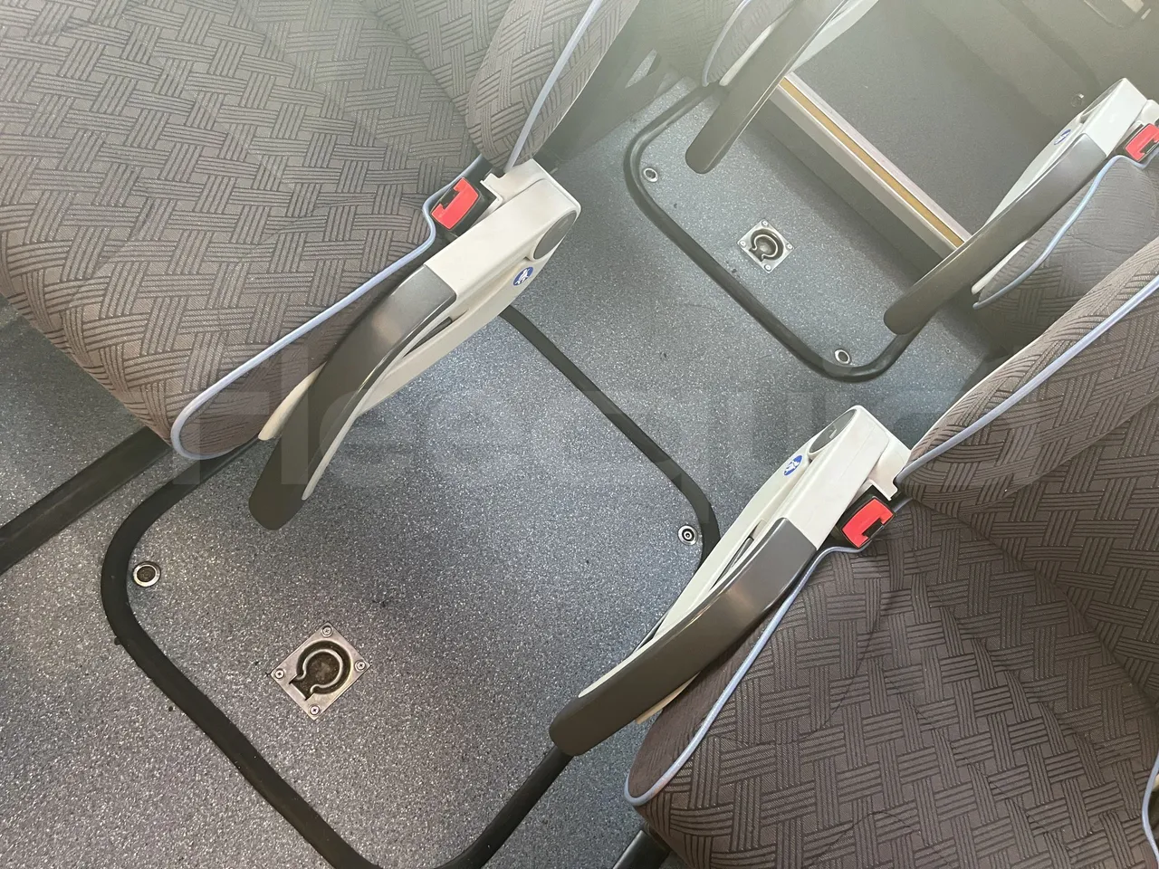 Vdl Futura - floor hatches photo