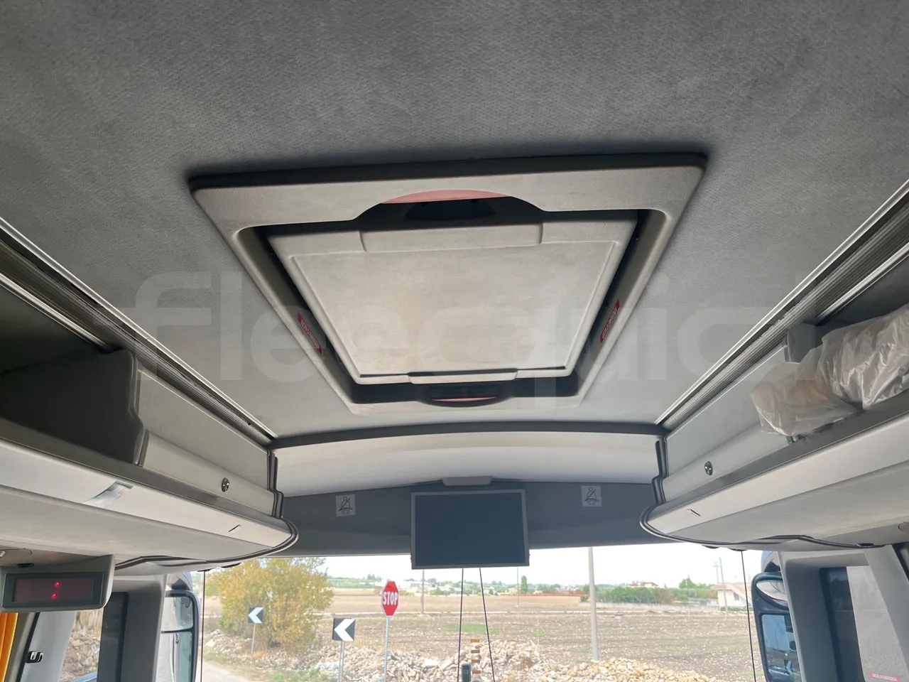 Vdl Futura - roof hatch 1