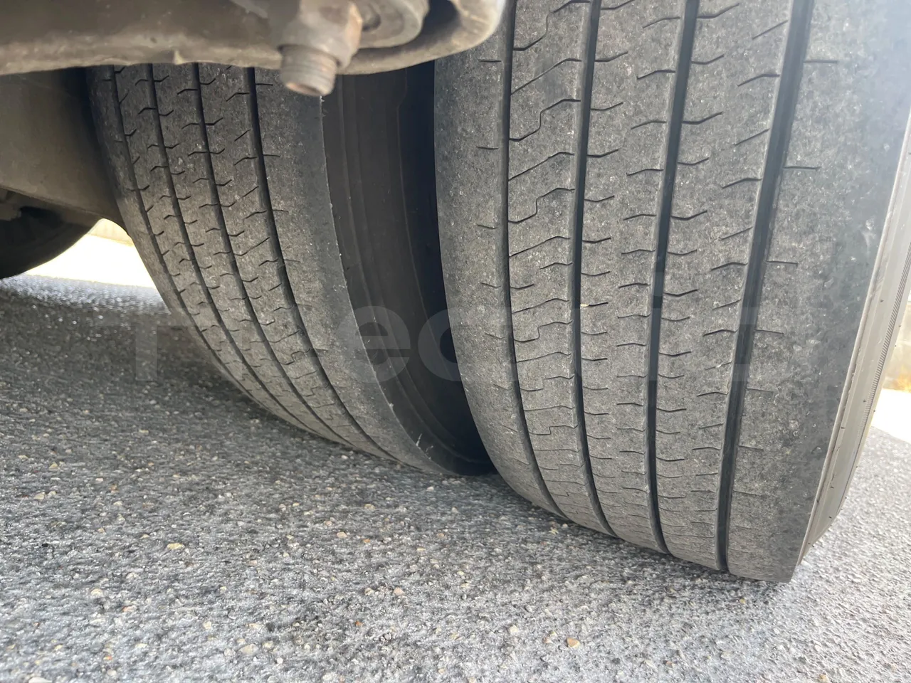 Vdl Futura - tread condition front tires left