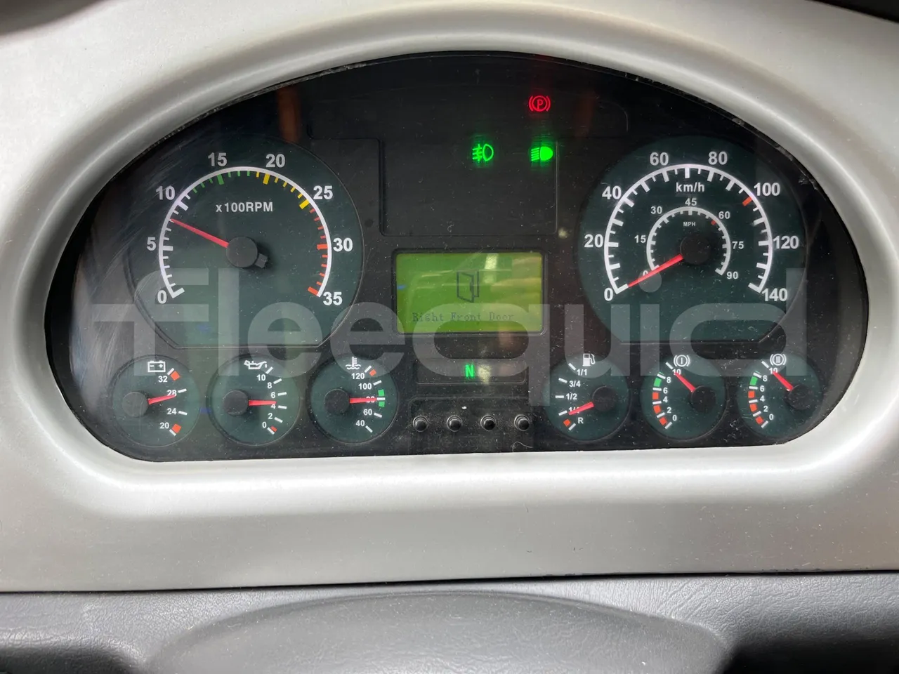 King Long XMQ6800 2AL1AA2B-EUR5-148Kw-7,995m - dashboard lights on
