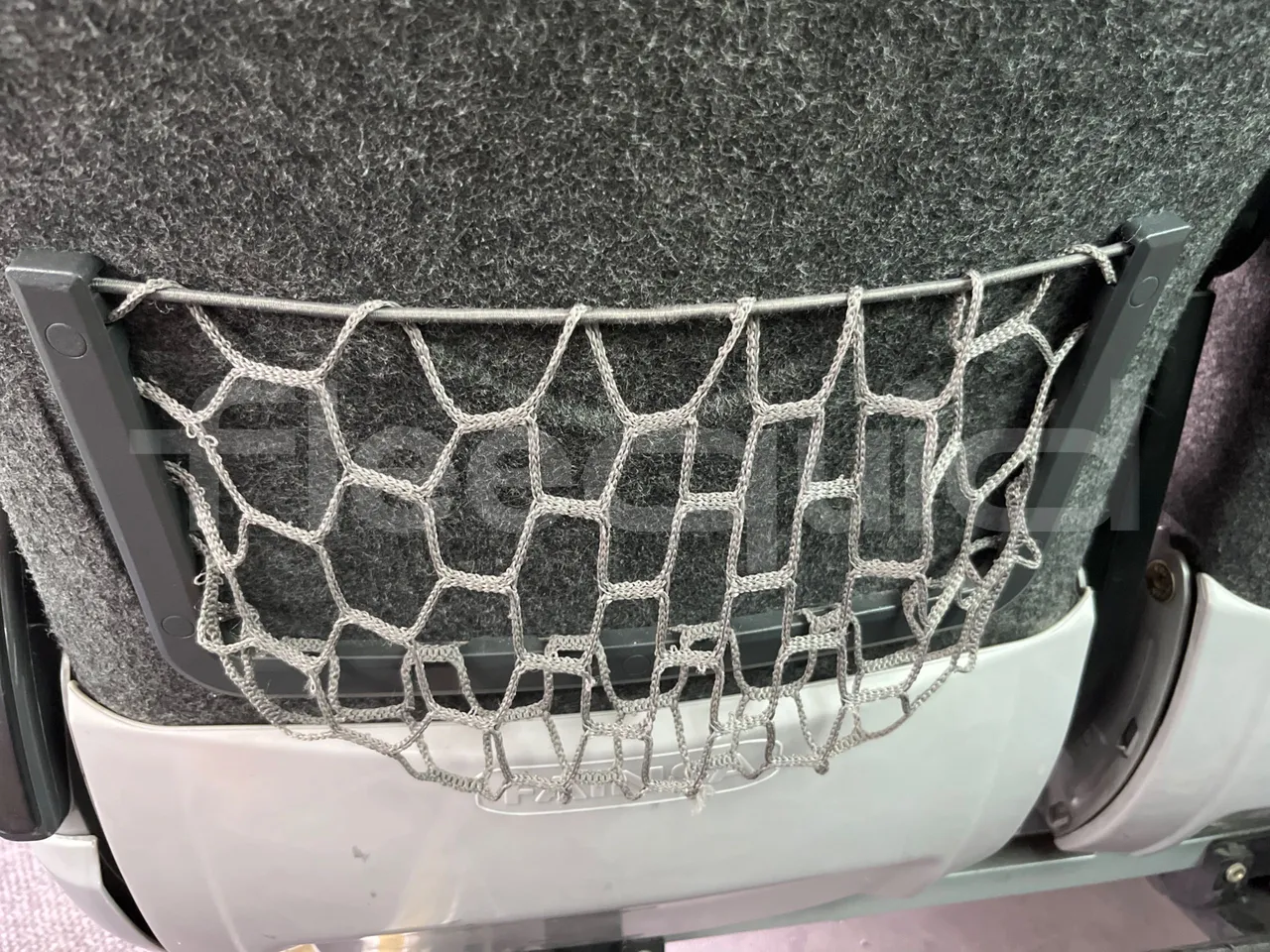 King Long XMQ6800 2AL1AA2B-EUR5-148Kw-7,995m - mesh detail photo
