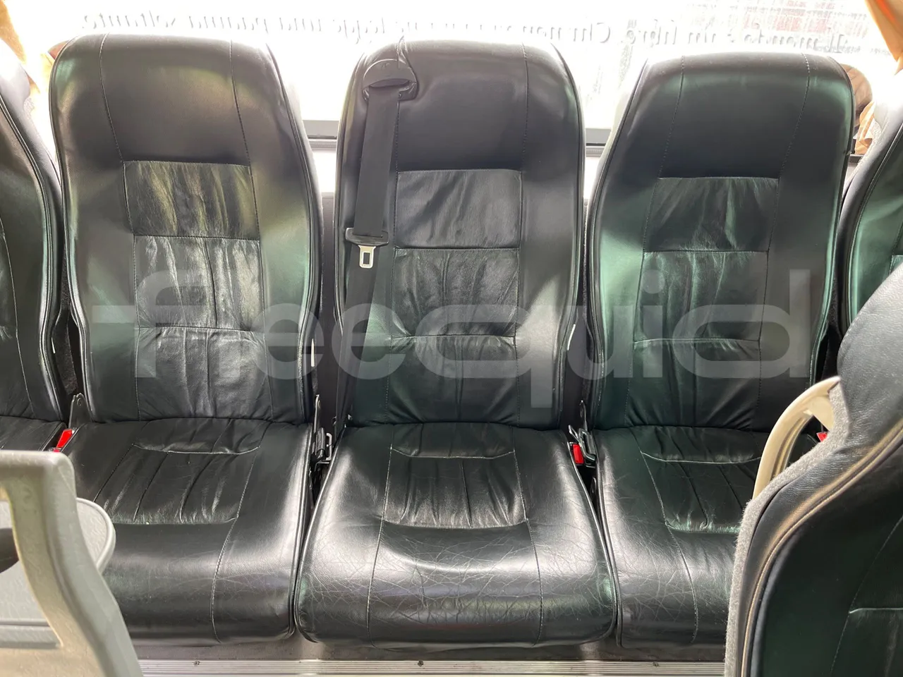 King Long XMQ6800 2AL1AA2B-EUR5-148Kw-7,995m - single seat detail