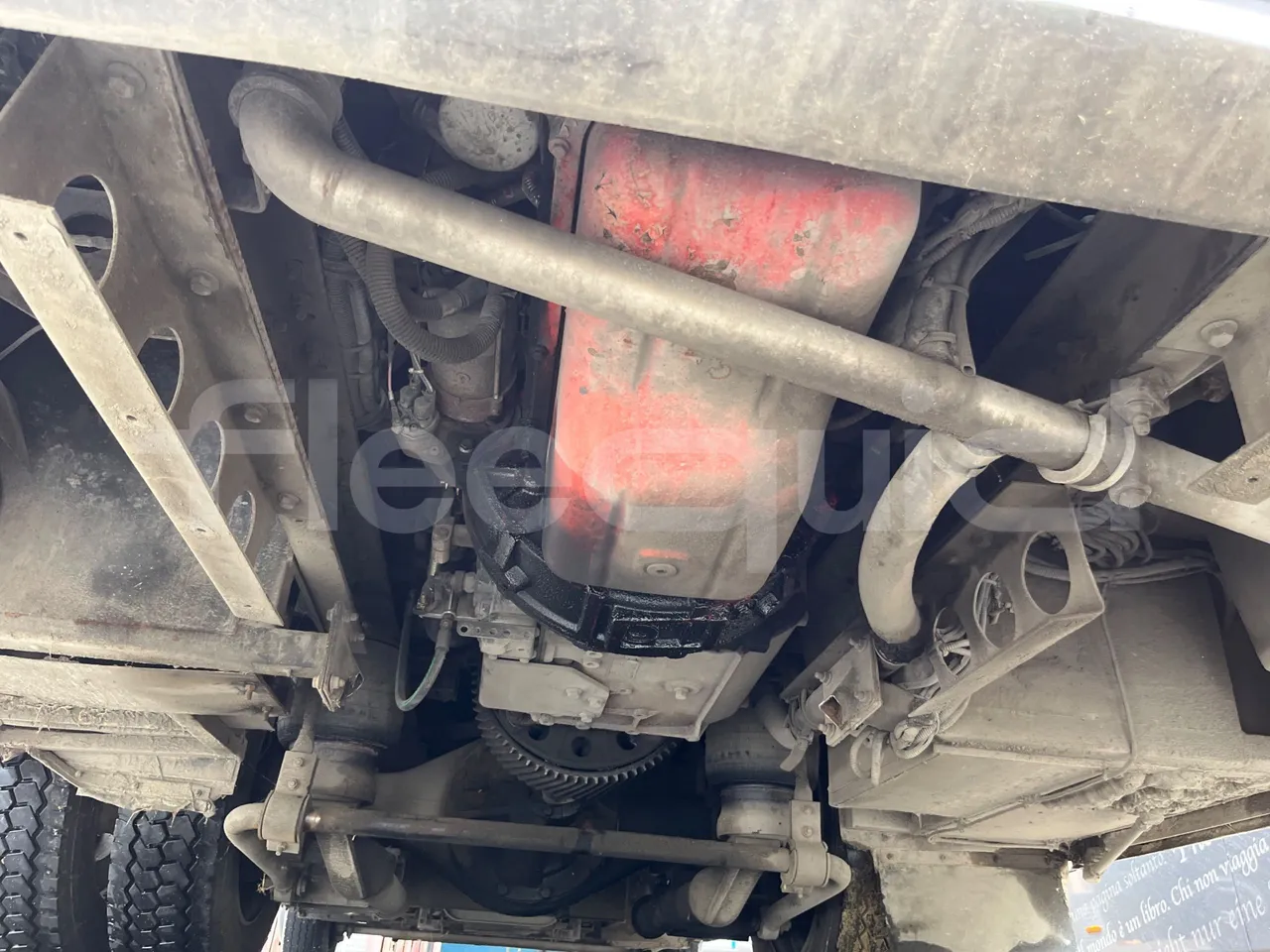 King Long XMQ6800 2AL1AA2B-EUR5-148Kw-7,995m - engine without protection