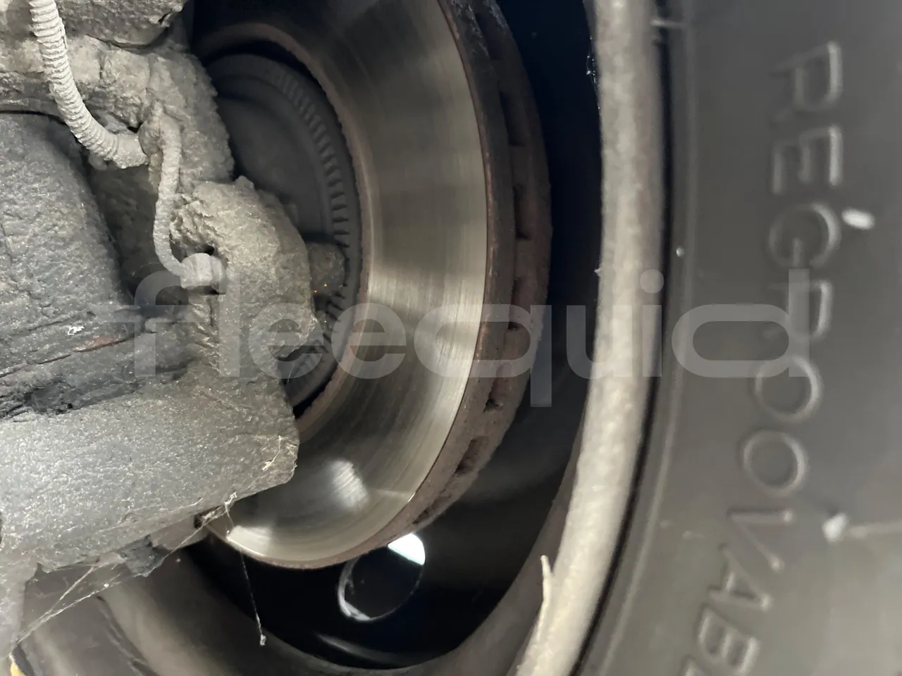 King Long XMQ6800 2AL1AA2B-EUR5-148Kw-7,995m - front discs left