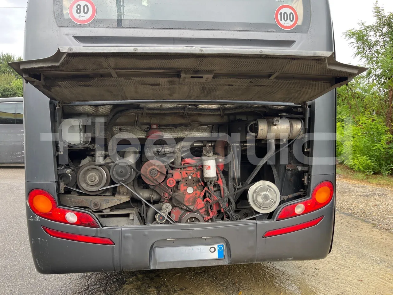 King Long XMQ6800 2AL1AA2B-EUR5-148Kw-7,995m - rear hatch open (mandatory  for bus to scrap)
